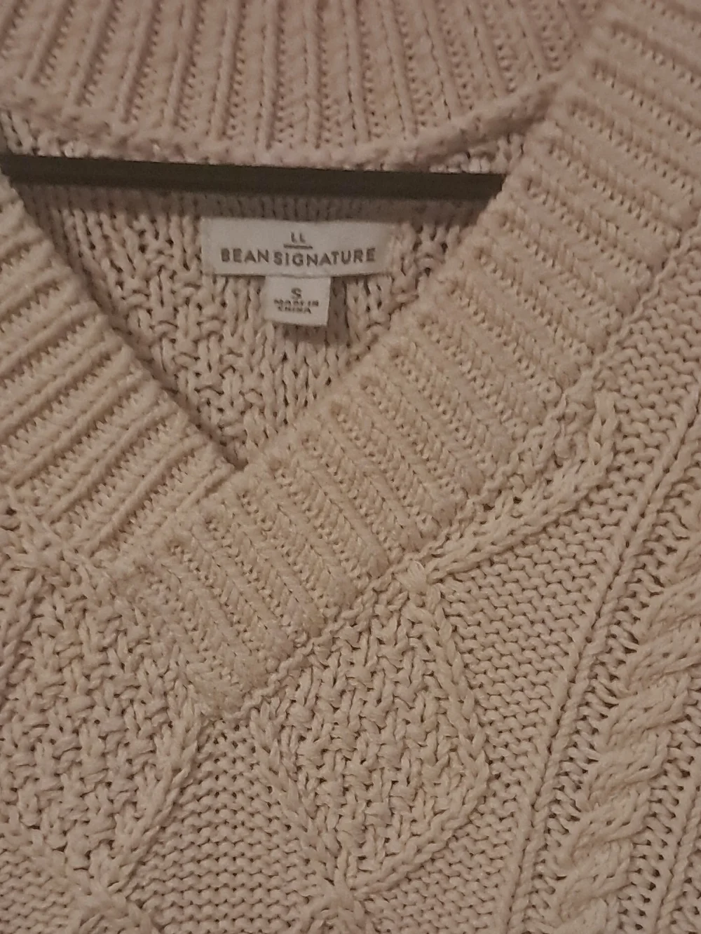 Bean Signature Cream Cable-Knit V-Neck Sweater